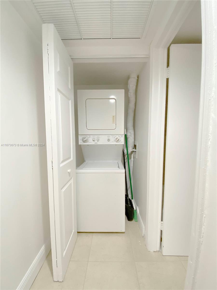 CORAL POINTE TOWNHOMES CO - Residential