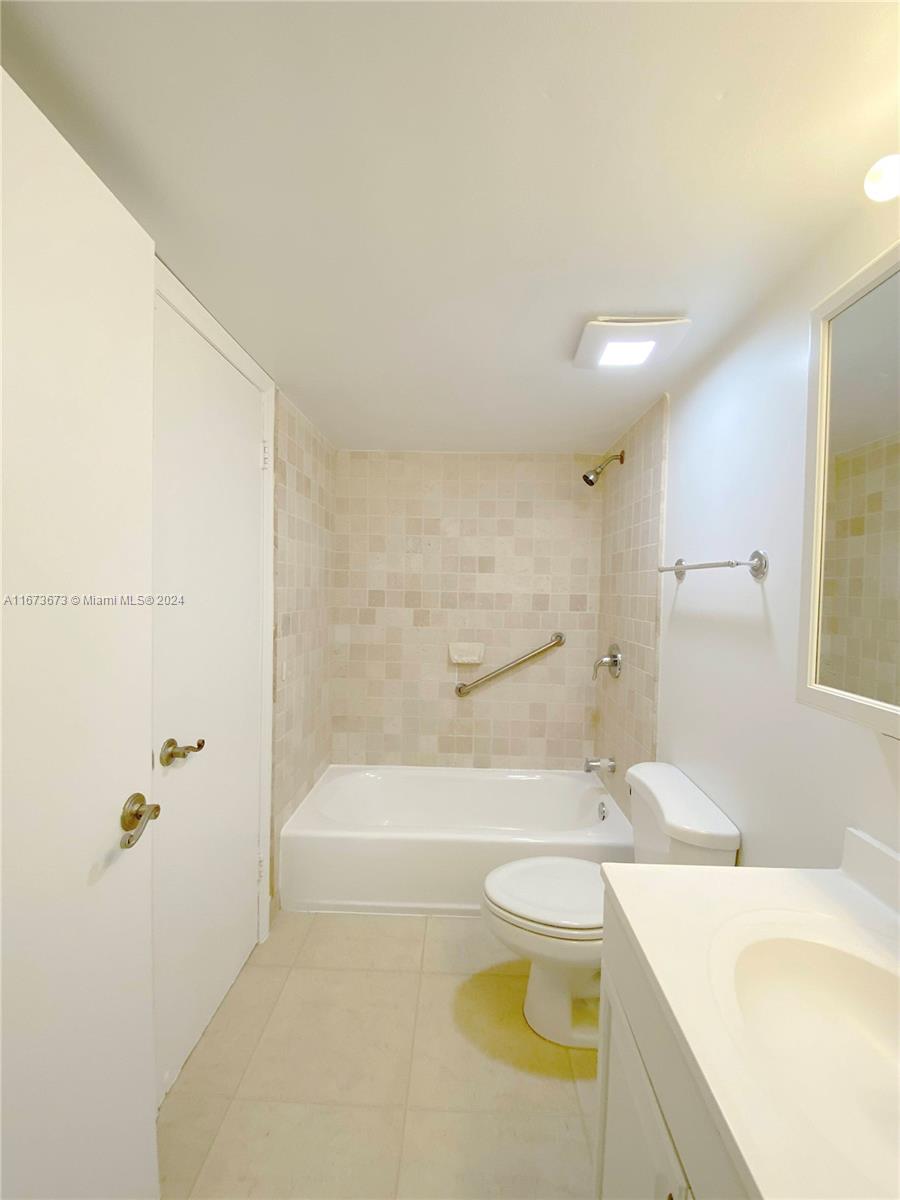 CORAL POINTE TOWNHOMES CO - Residential