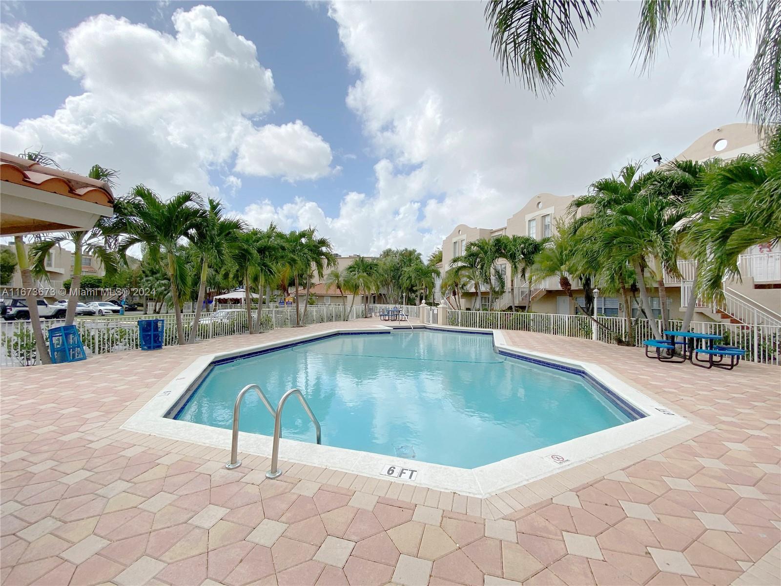 CORAL POINTE TOWNHOMES CO - Residential