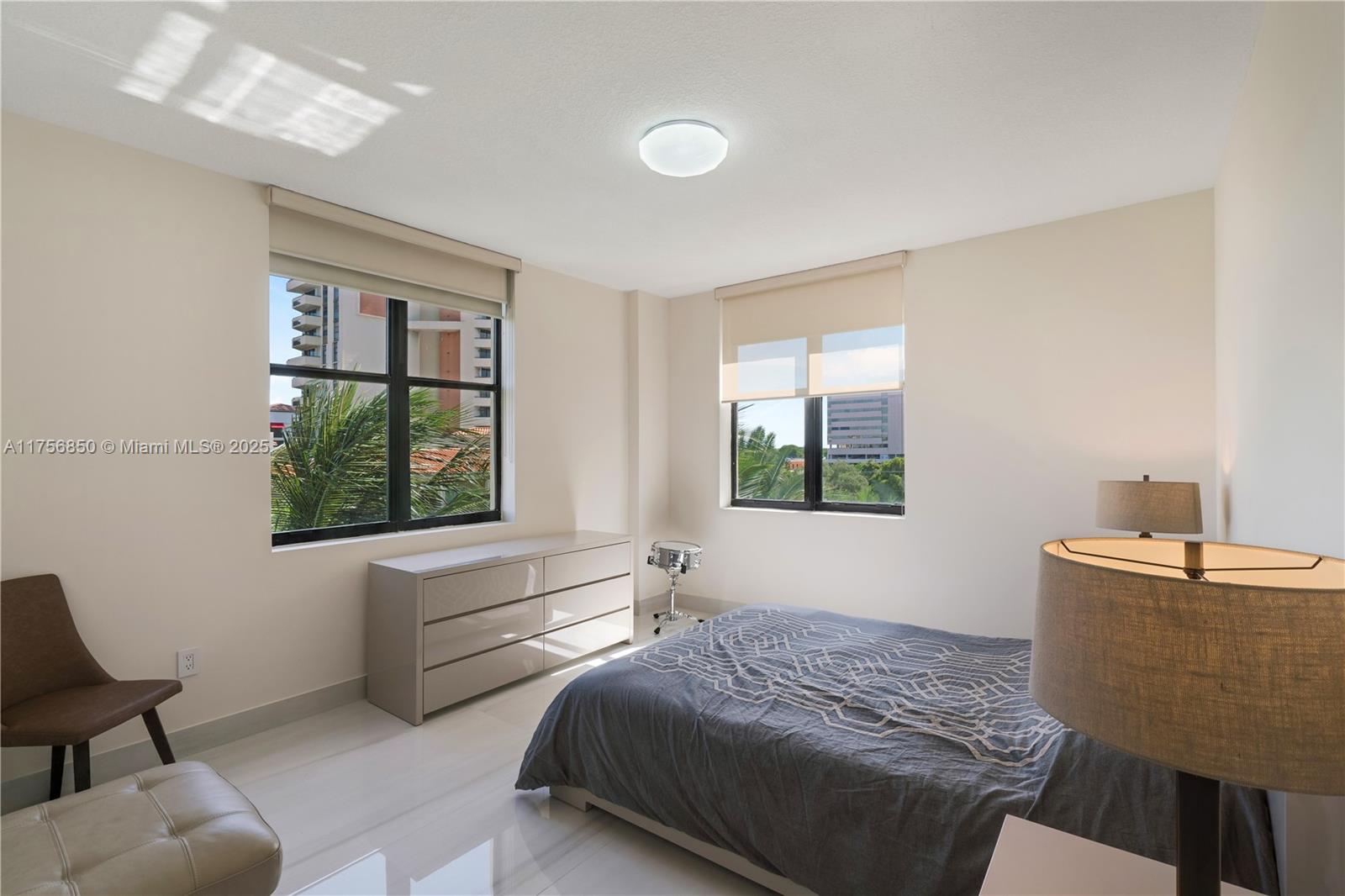 PUERTA DE PALMAS CONDO - Residential