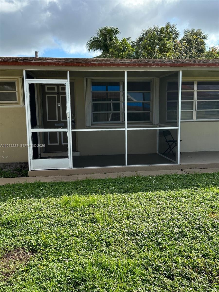 JACKSON MANOR APARTAMENTS - Residential