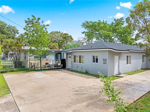 4721 NW 15th Ct 1 Miami FL 33142
