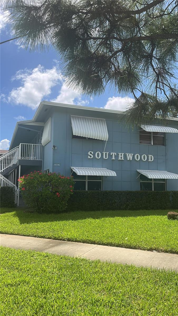 SOUTHWOOD CONDOMINIUM - Residential