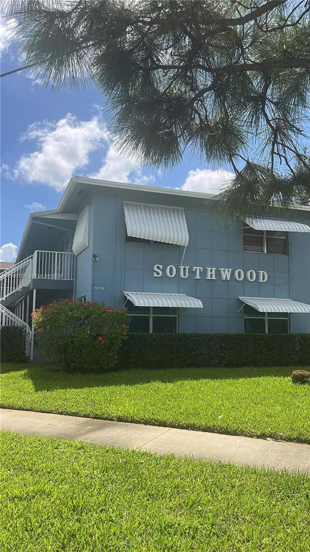 Photo of 3856 S Cir Dr #6, Hollywood, FL 33021 (MLS # A11990701)