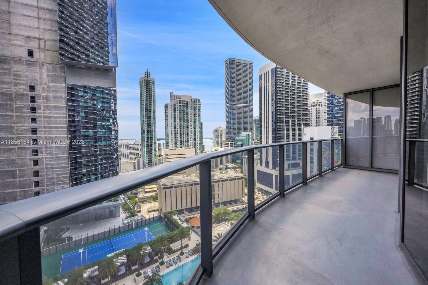 45 SW 9th St 2101