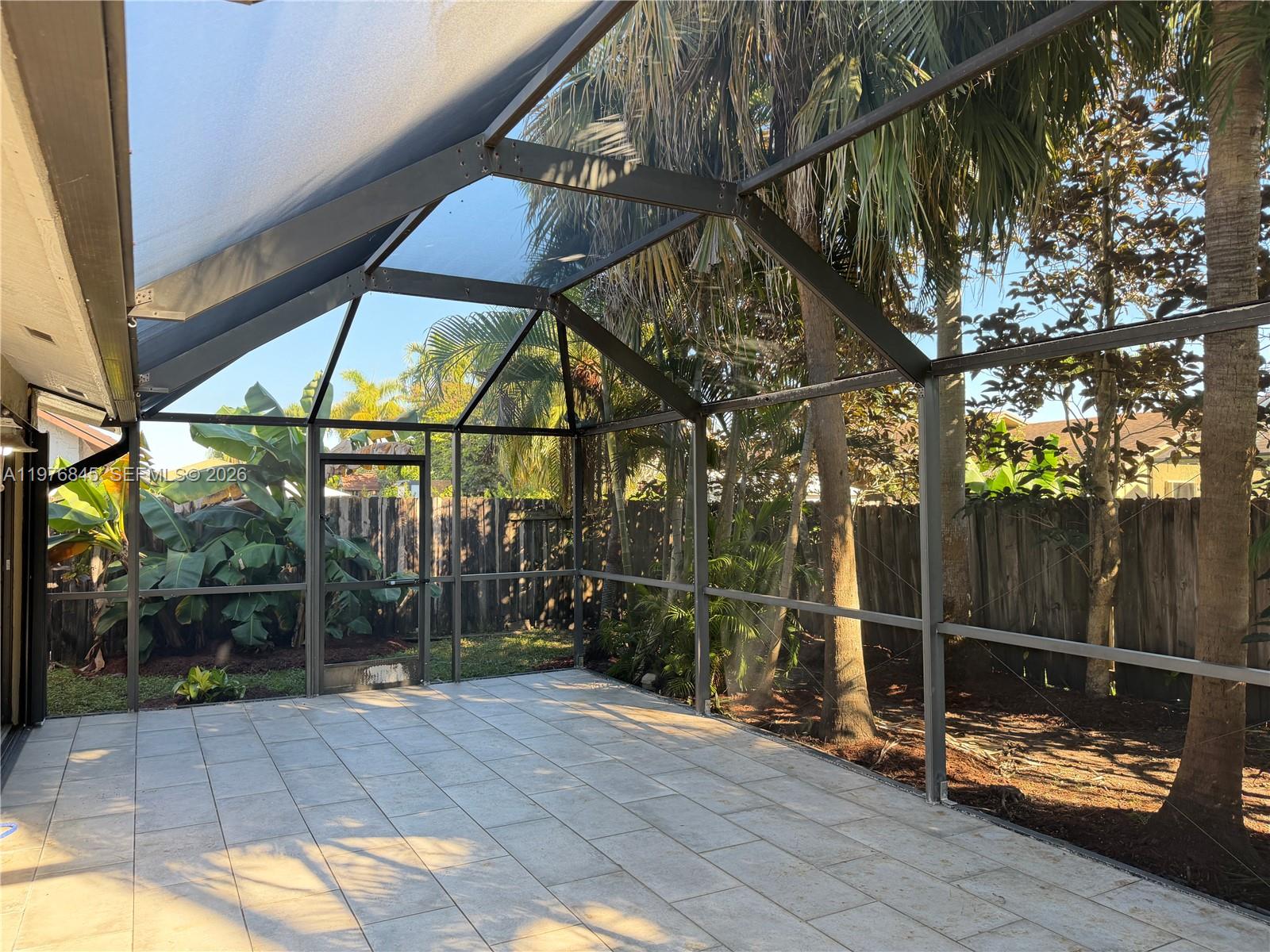 FIRST ADDN TO CALUSA CLUB - Residential Lease