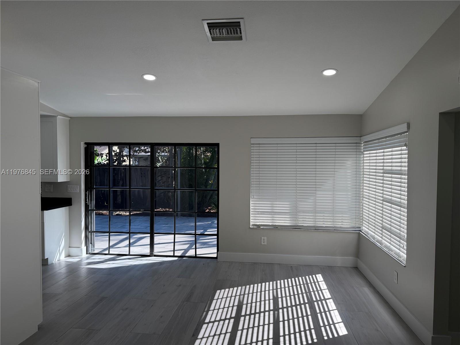 FIRST ADDN TO CALUSA CLUB - Residential Lease