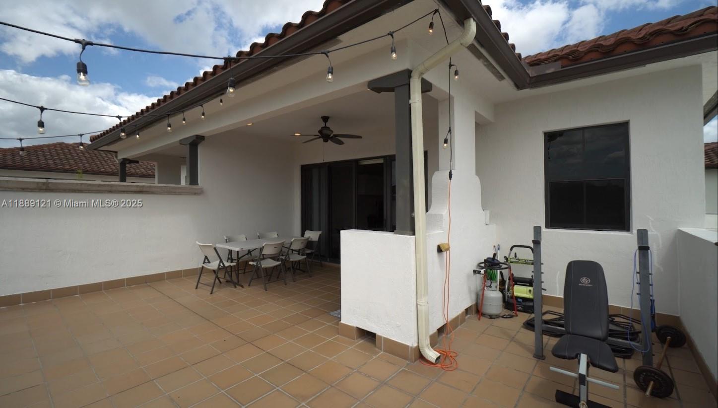DOWNTOWN DORAL DUTCHER - Residential
