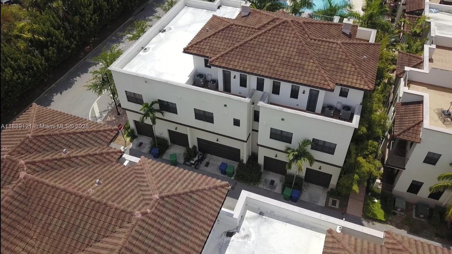DOWNTOWN DORAL DUTCHER - Residential