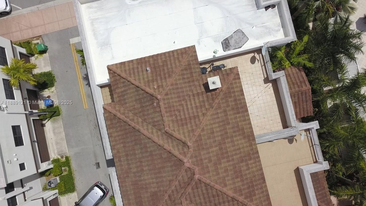 DOWNTOWN DORAL DUTCHER - Residential