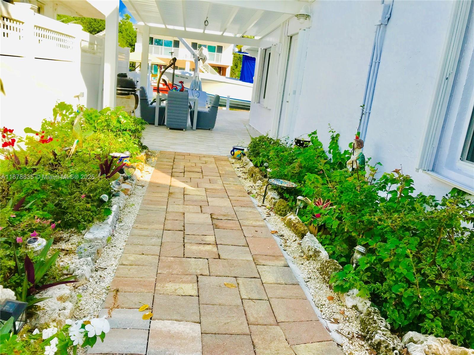 PIRATES COVE 1ST ADD - Residential Lease