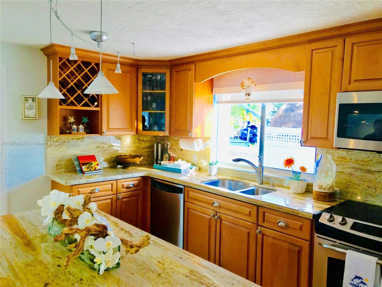 PIRATES COVE 1ST ADD - Residential Lease