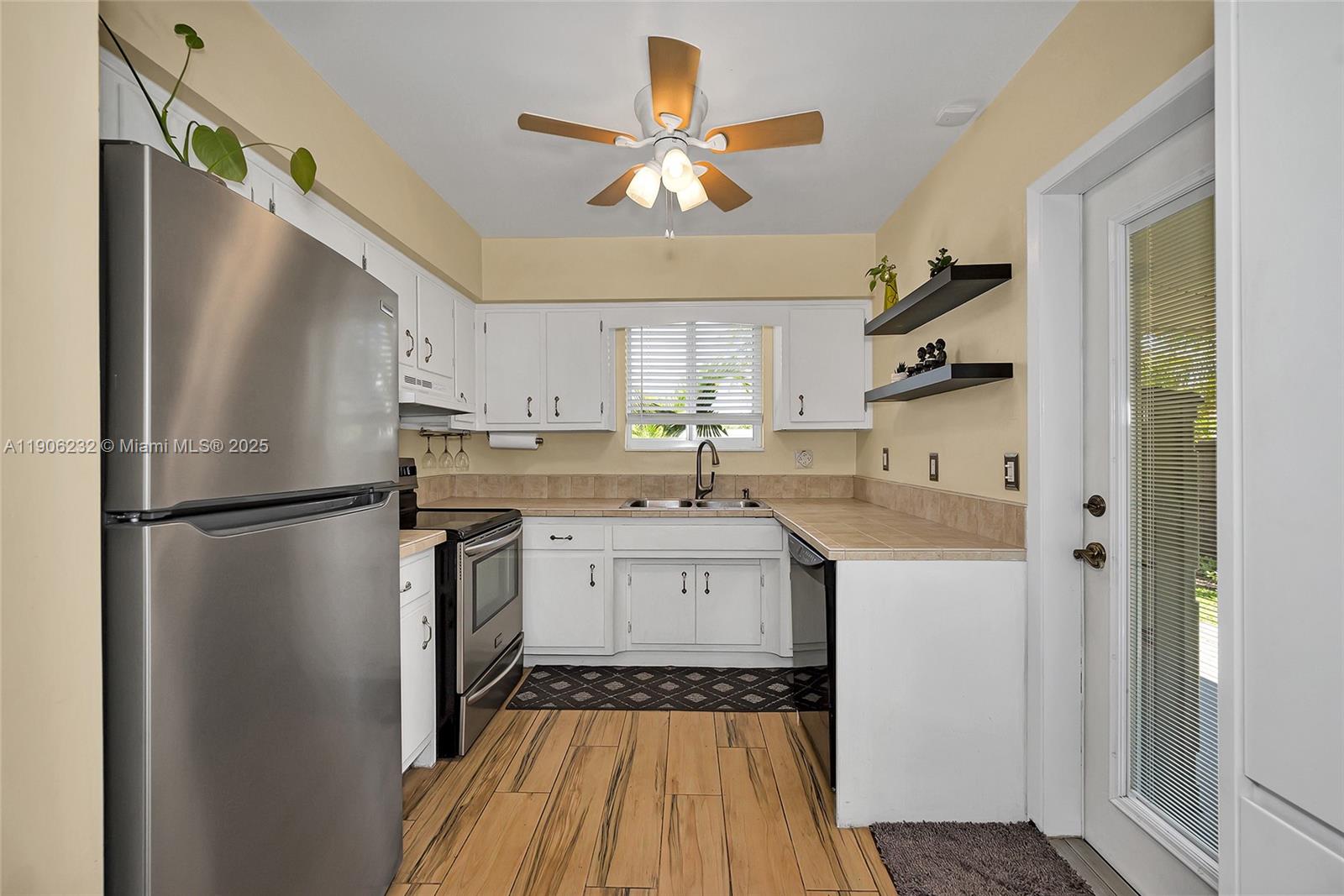 OAKLAND PARK SECOND ADD - Residential