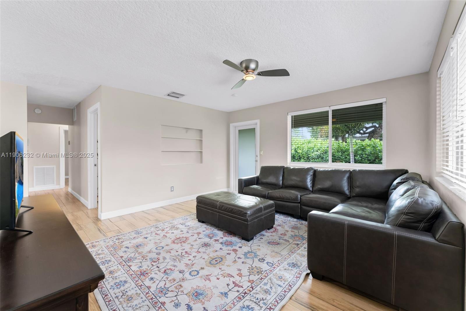 OAKLAND PARK SECOND ADD - Residential