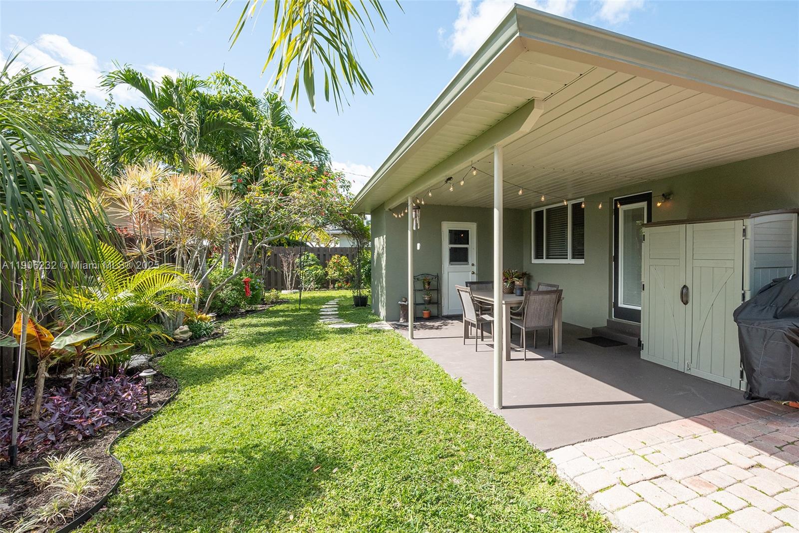 OAKLAND PARK SECOND ADD - Residential