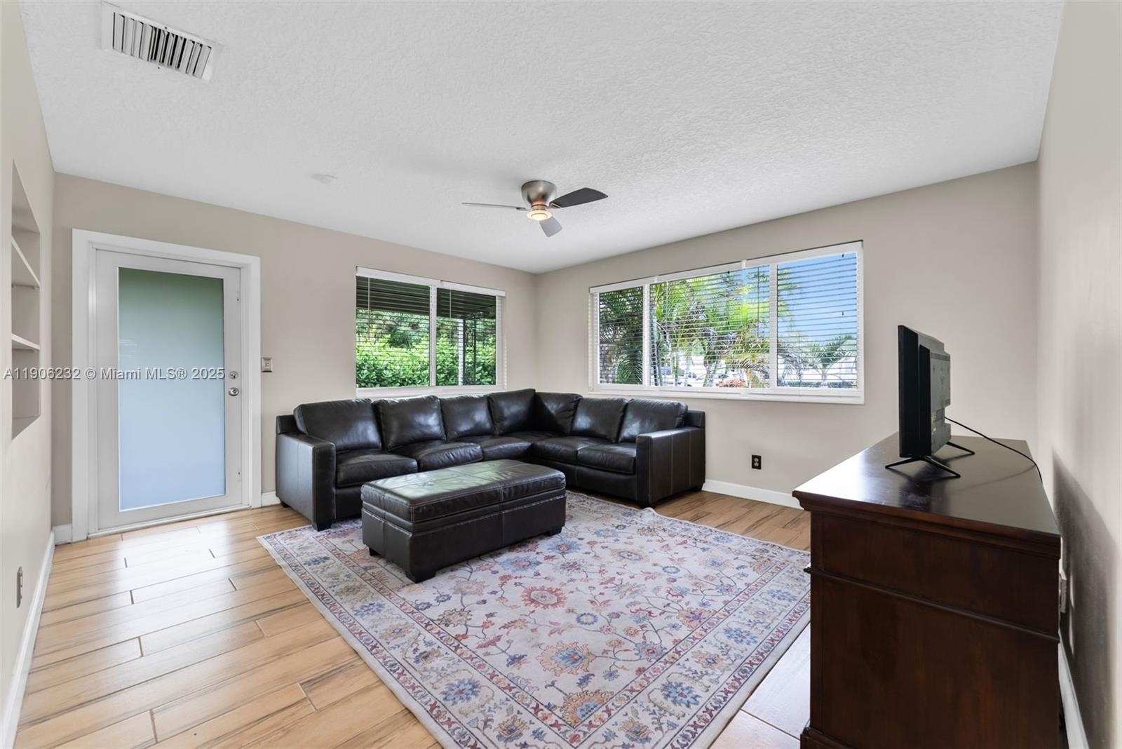 OAKLAND PARK SECOND ADD - Residential