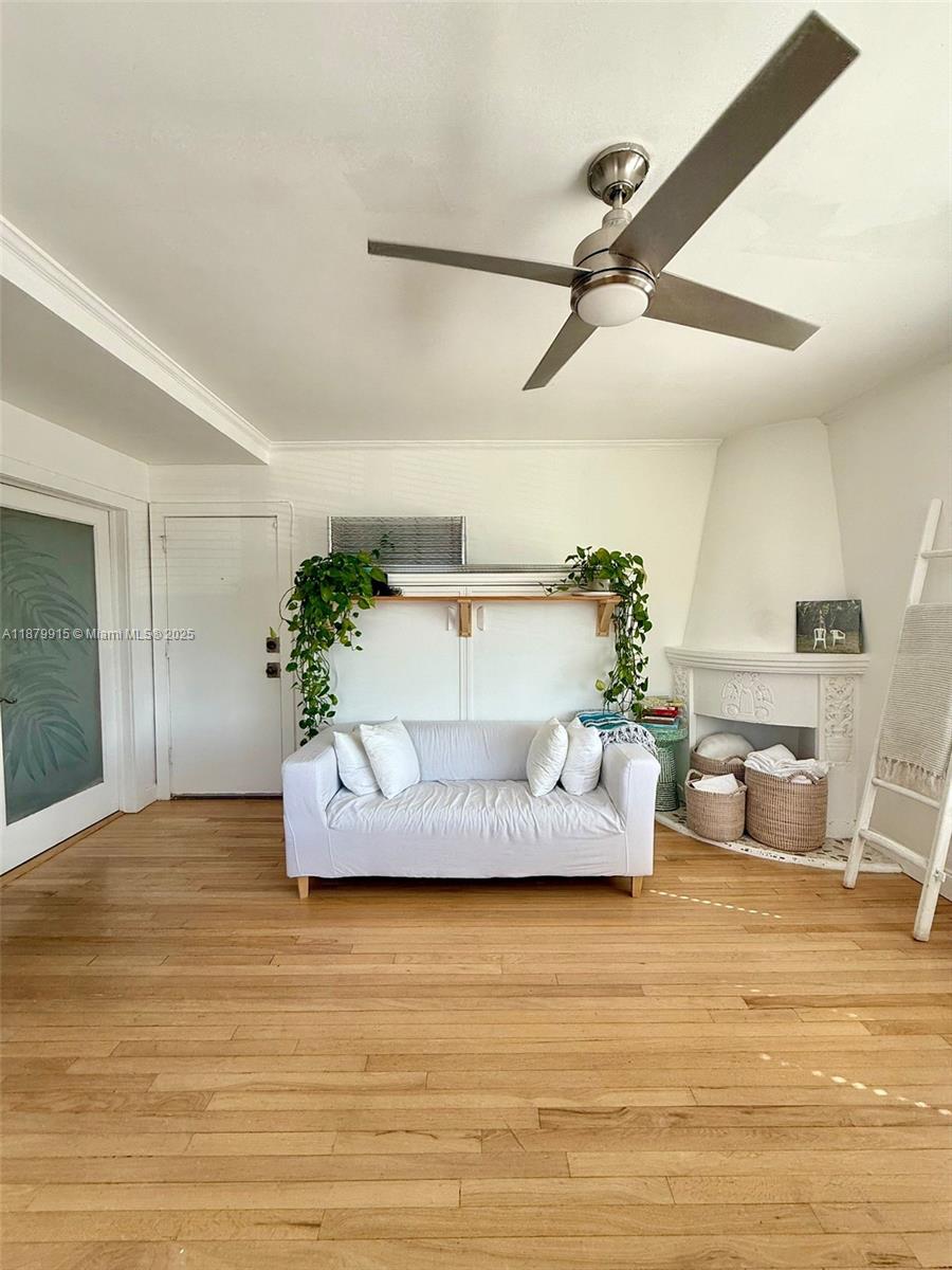 900 Jefferson Ave 10