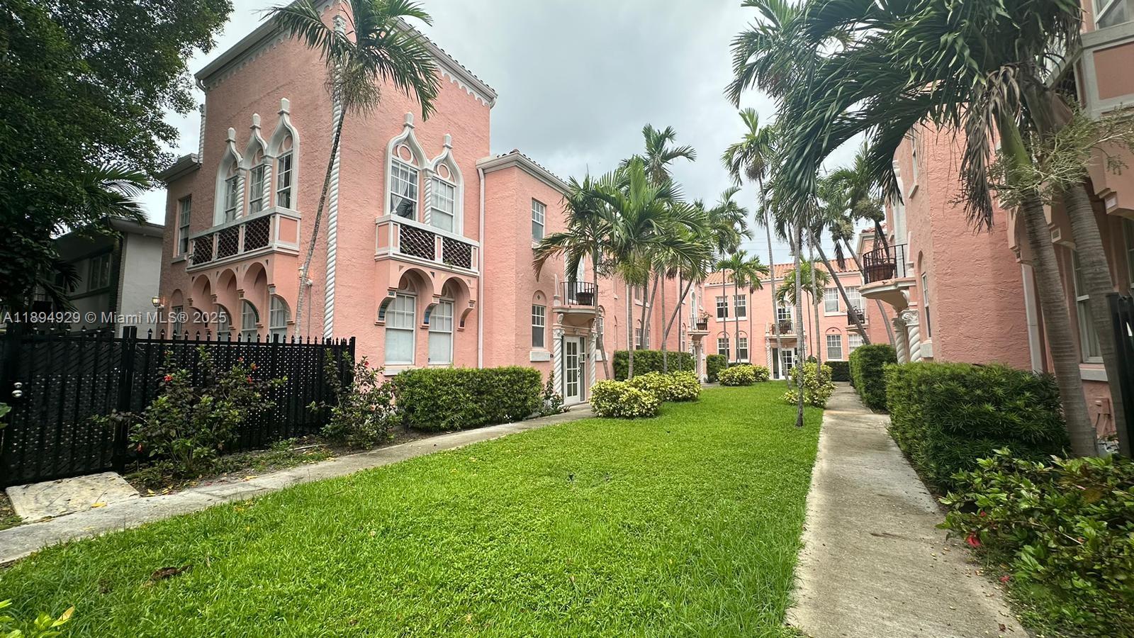 View photos, virtual tours, details... 754 Meridian Ave 15