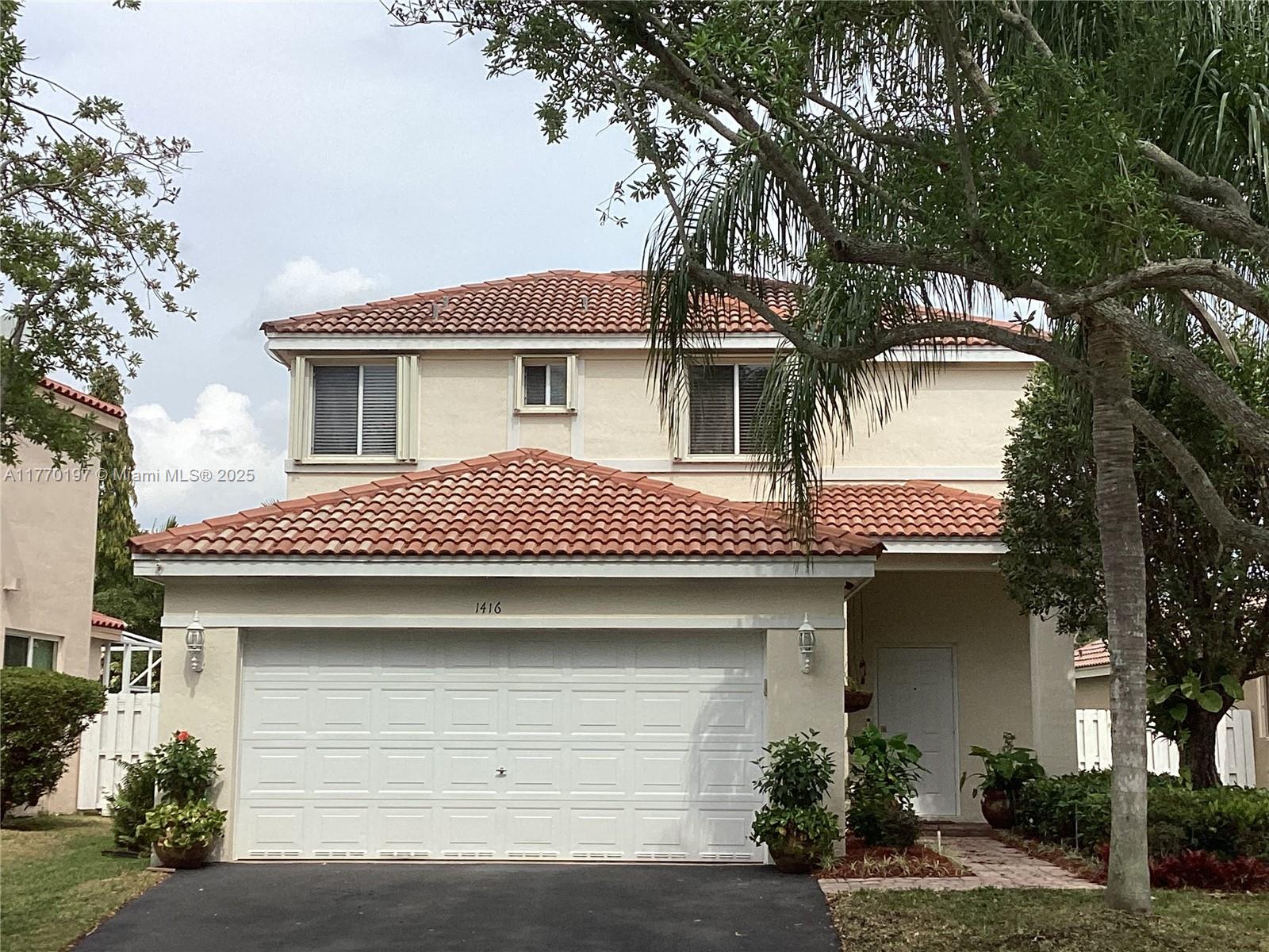 Property for Sale at 1416 Mira Vista Cir, Weston, Broward County, Florida - Bedrooms: 3 
Bathrooms: 3  - $698,000