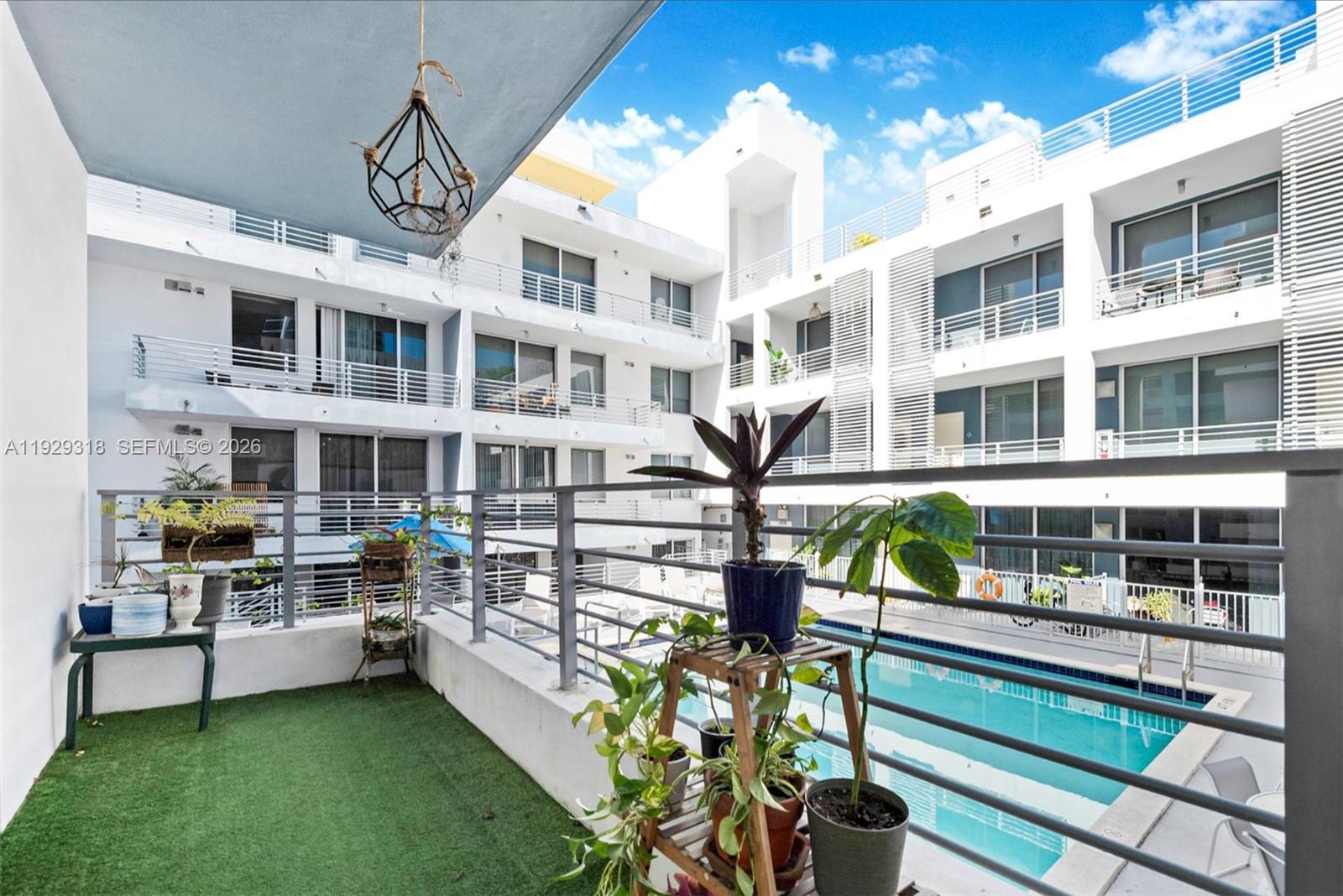 LOFTS AT MAYFAIR CONDO - Residential Lease