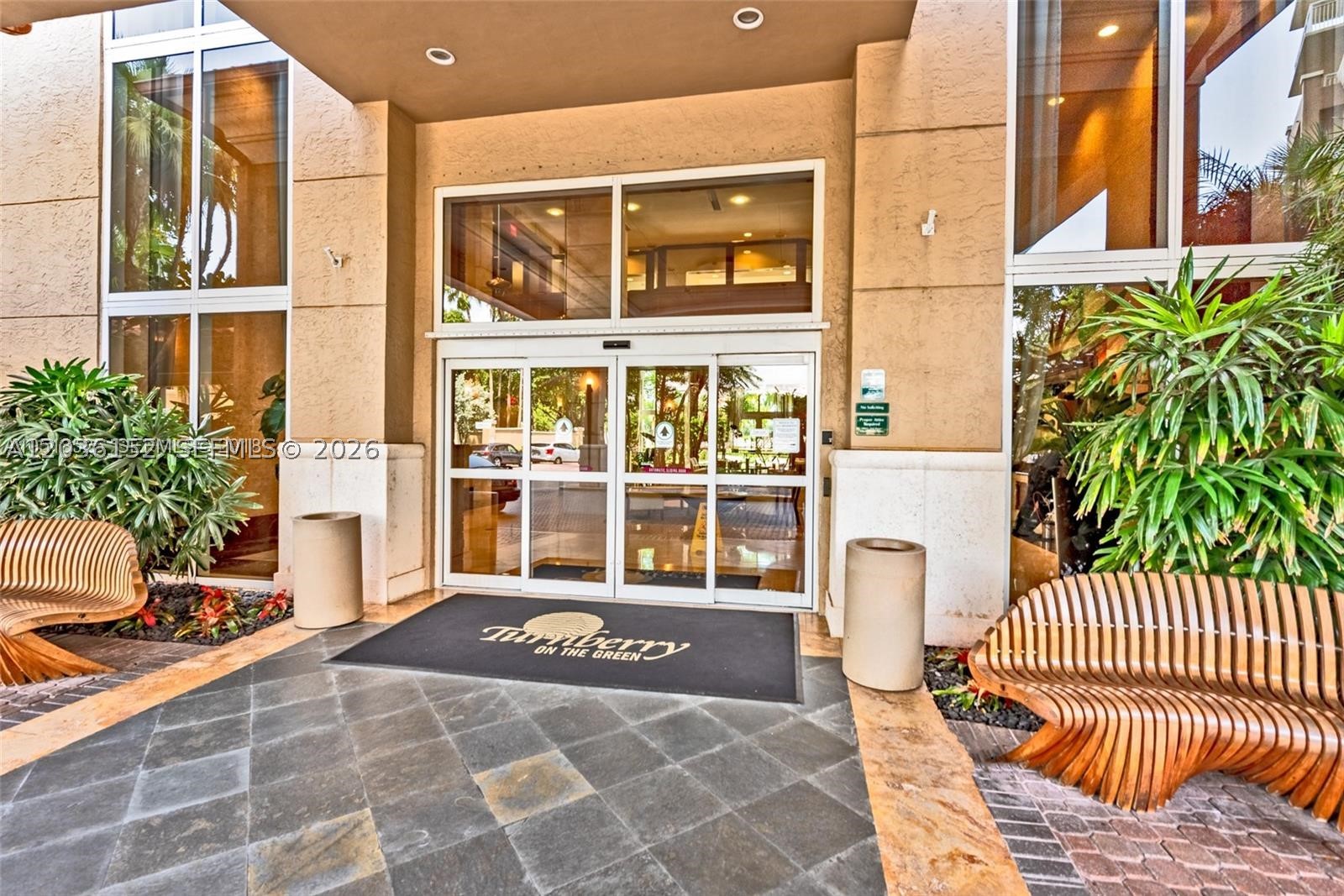 19501 W Country Club Dr 2513