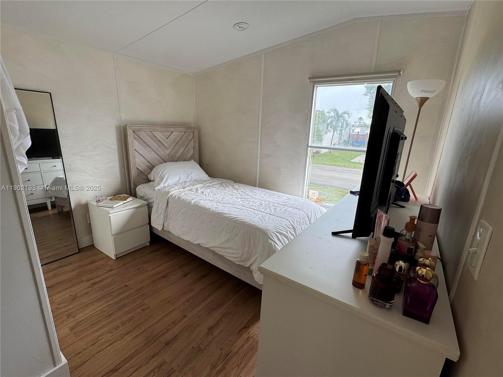 WESTERN HILLS ESTATES SEC - Residential