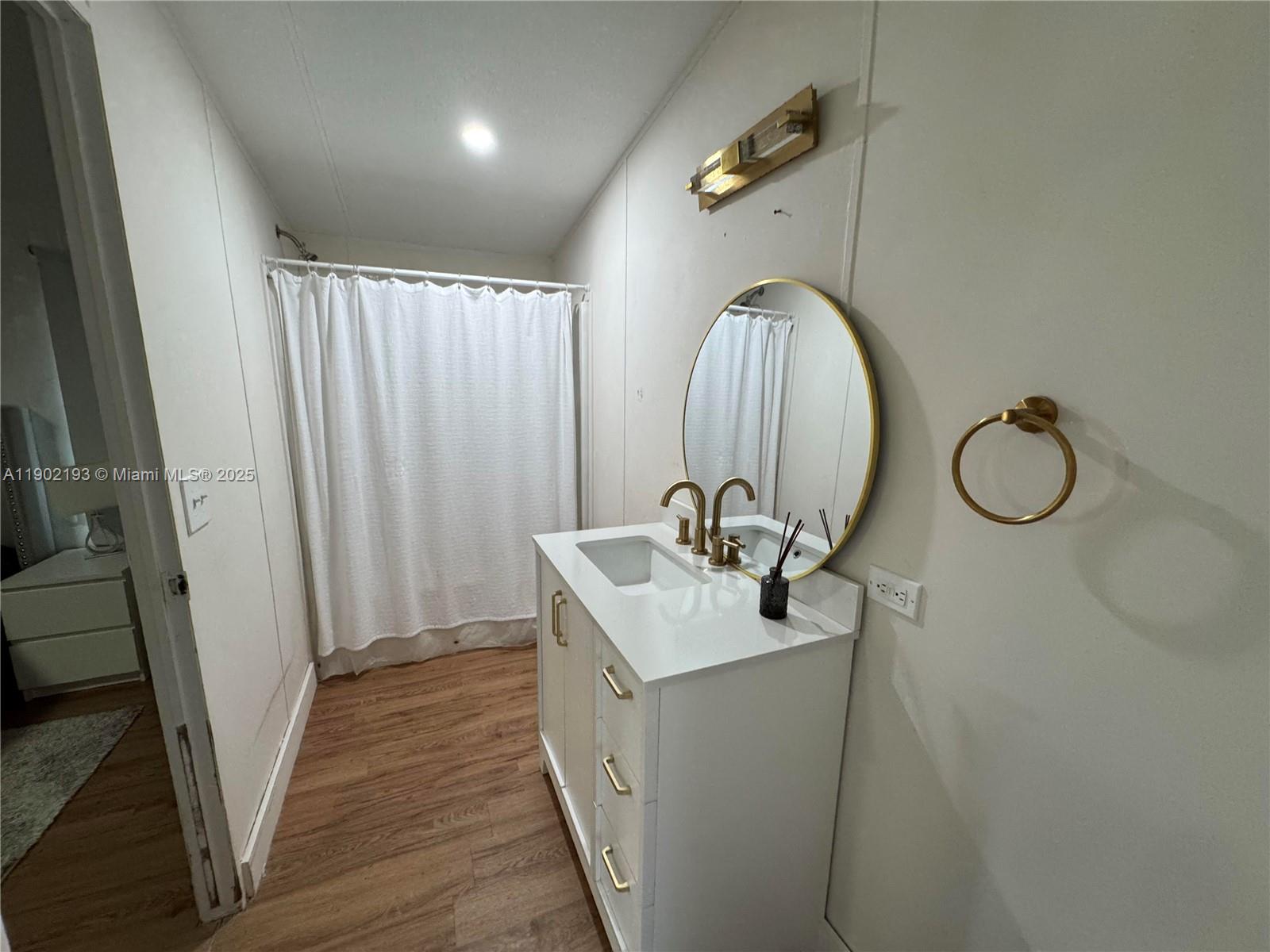 WESTERN HILLS ESTATES SEC - Residential