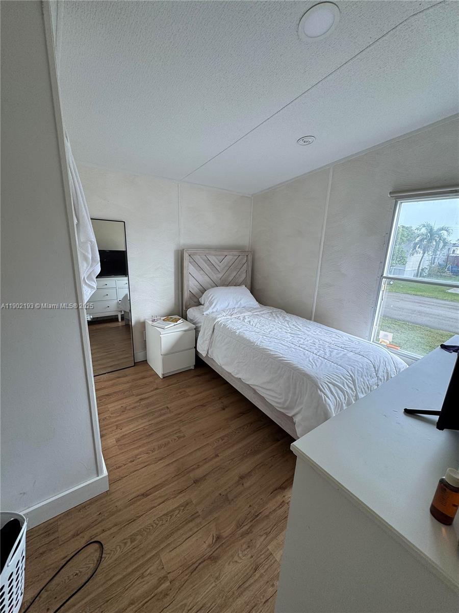 WESTERN HILLS ESTATES SEC - Residential