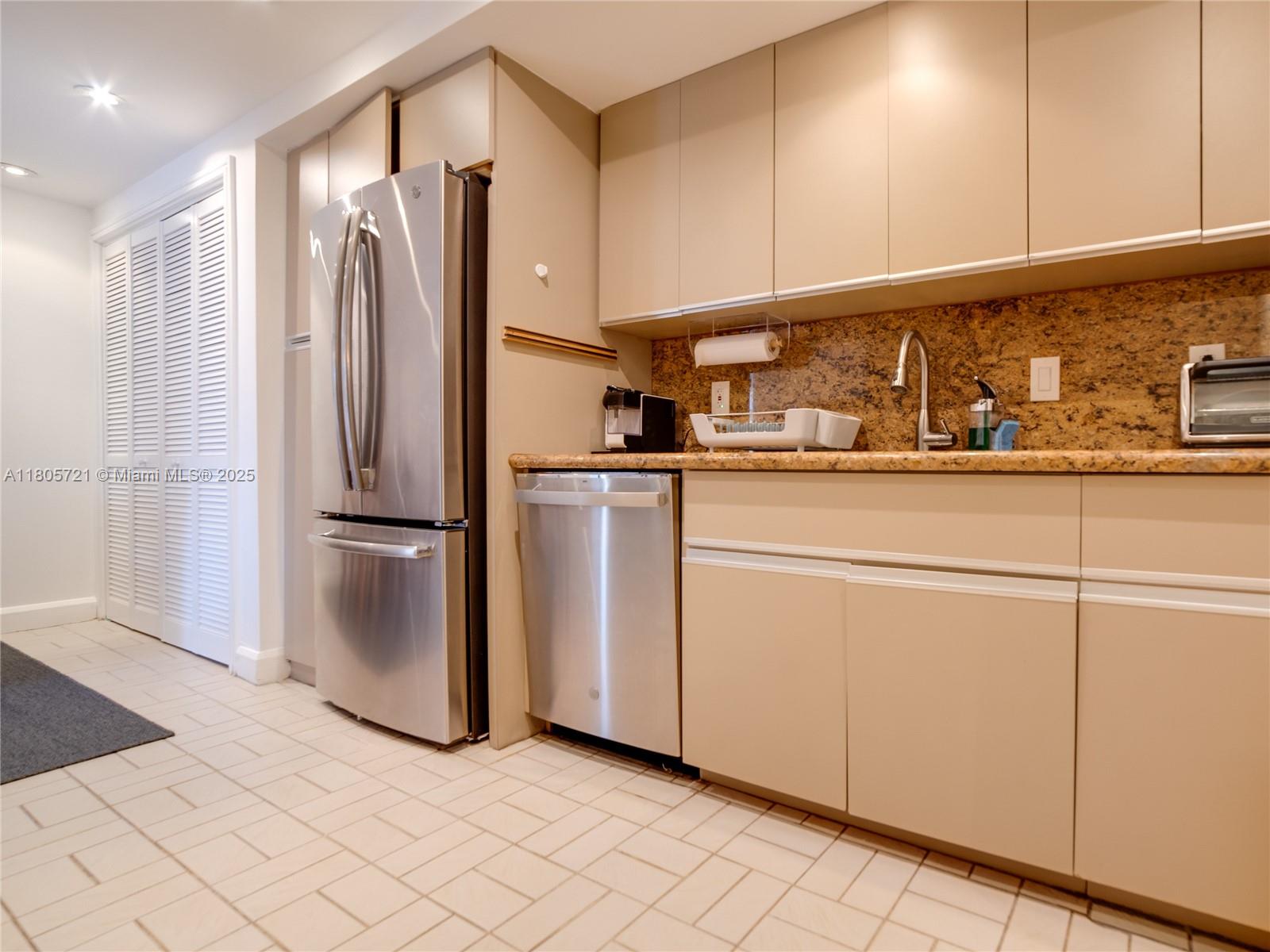 GROVE ISLE CONDO - Residential Lease