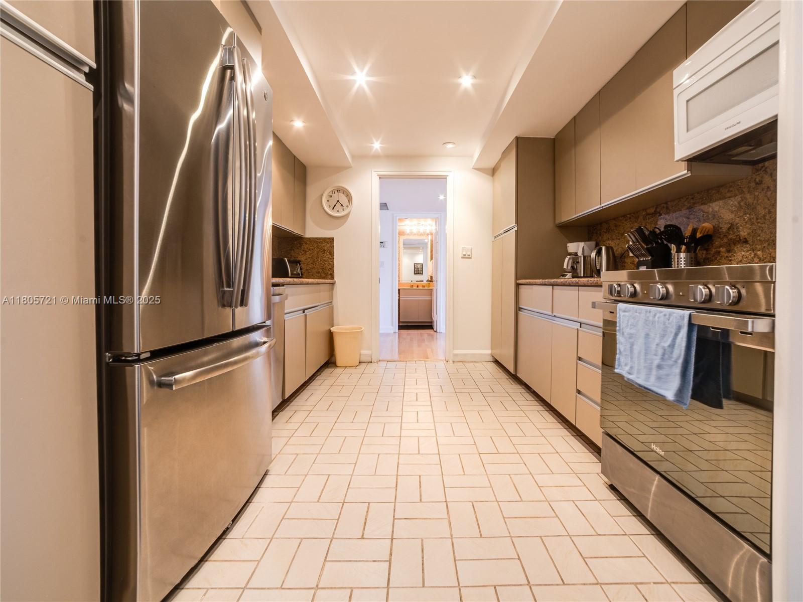 GROVE ISLE CONDO - Residential Lease