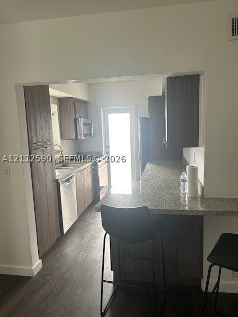1785 Calais Dr 5