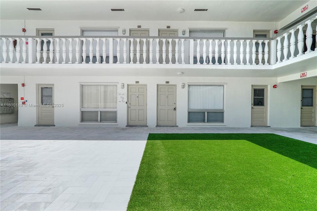 Photo of 5450 Hollywood Blvd #108, Hollywood, FL 33021 (MLS # A11800149)