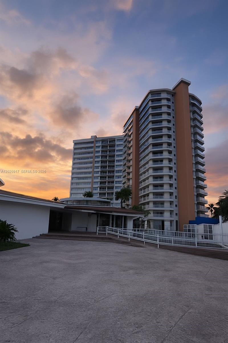 BUCKLEY TOWERS CONDO - EA - Residential