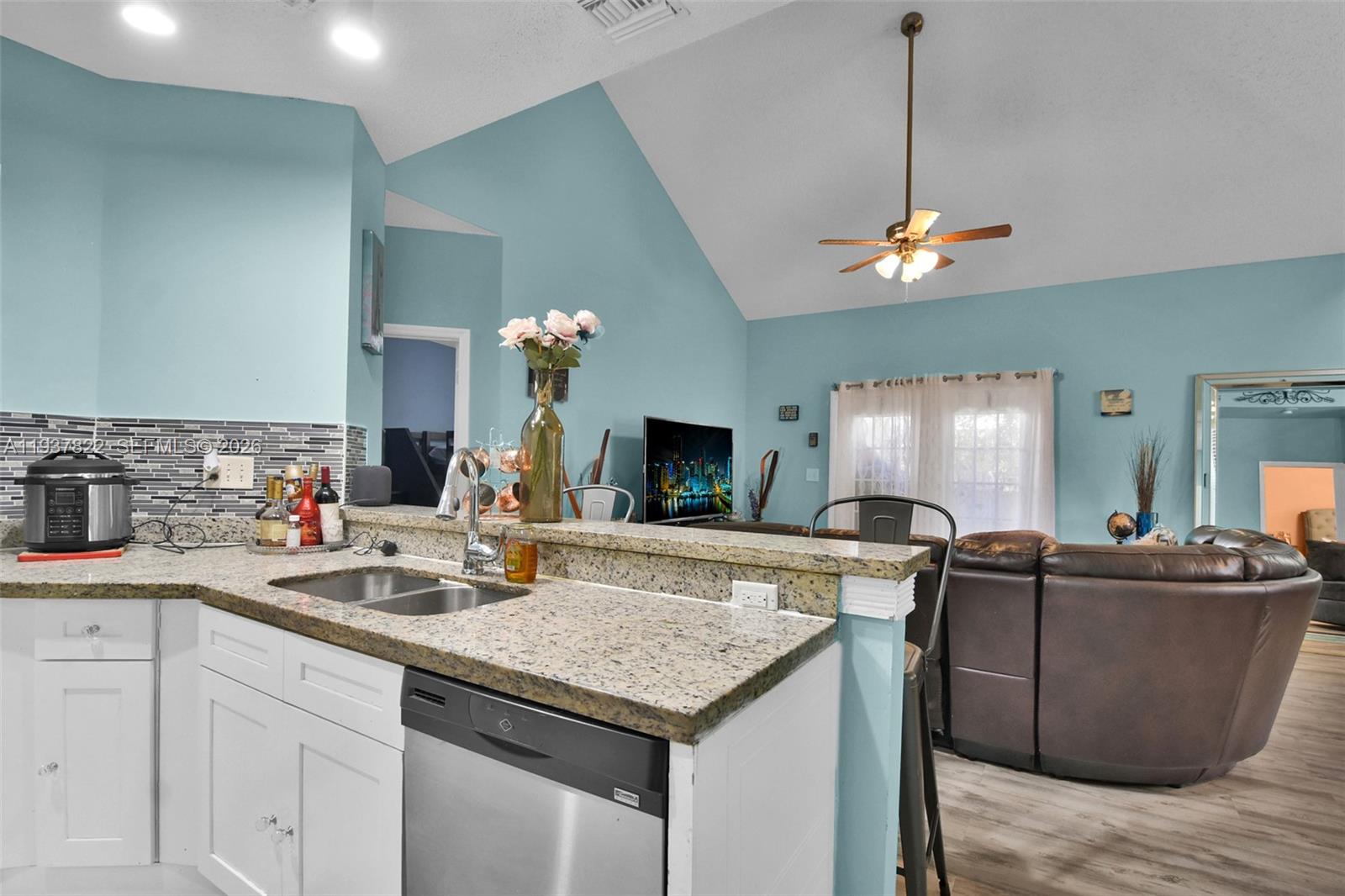 PEPPERTREE ON THE PARK CO - Residential