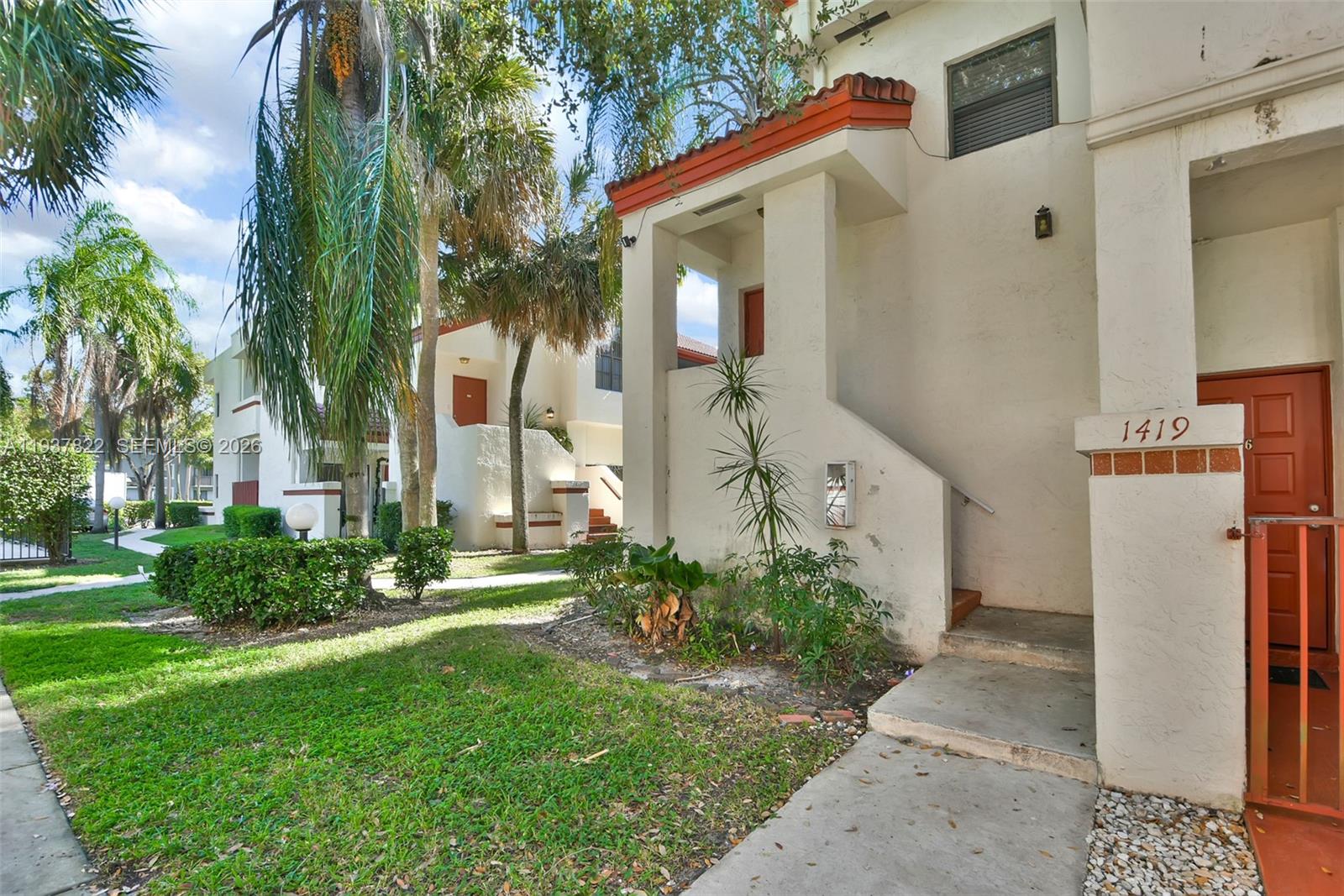 PEPPERTREE ON THE PARK CO - Residential