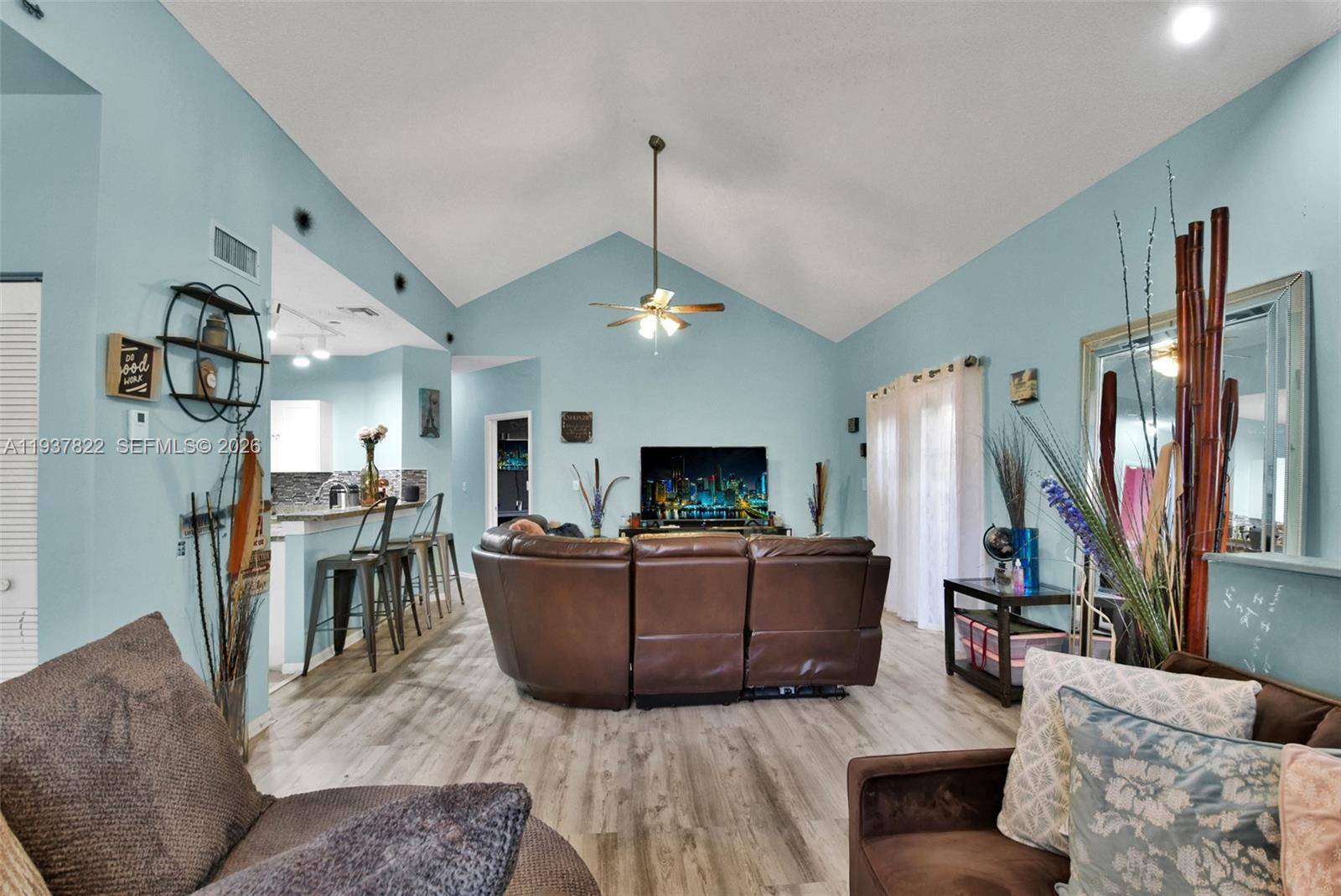 PEPPERTREE ON THE PARK CO - Residential