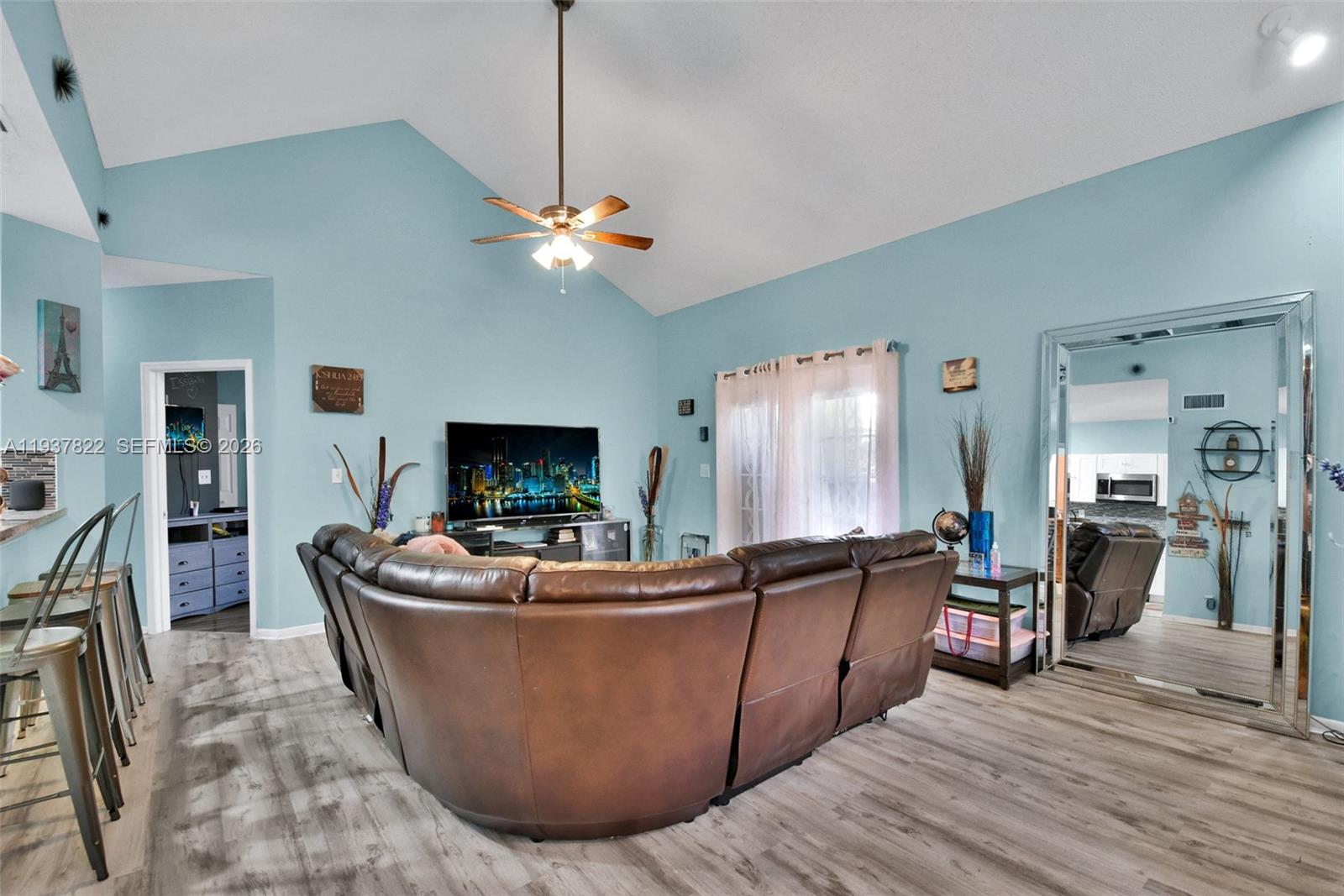 PEPPERTREE ON THE PARK CO - Residential