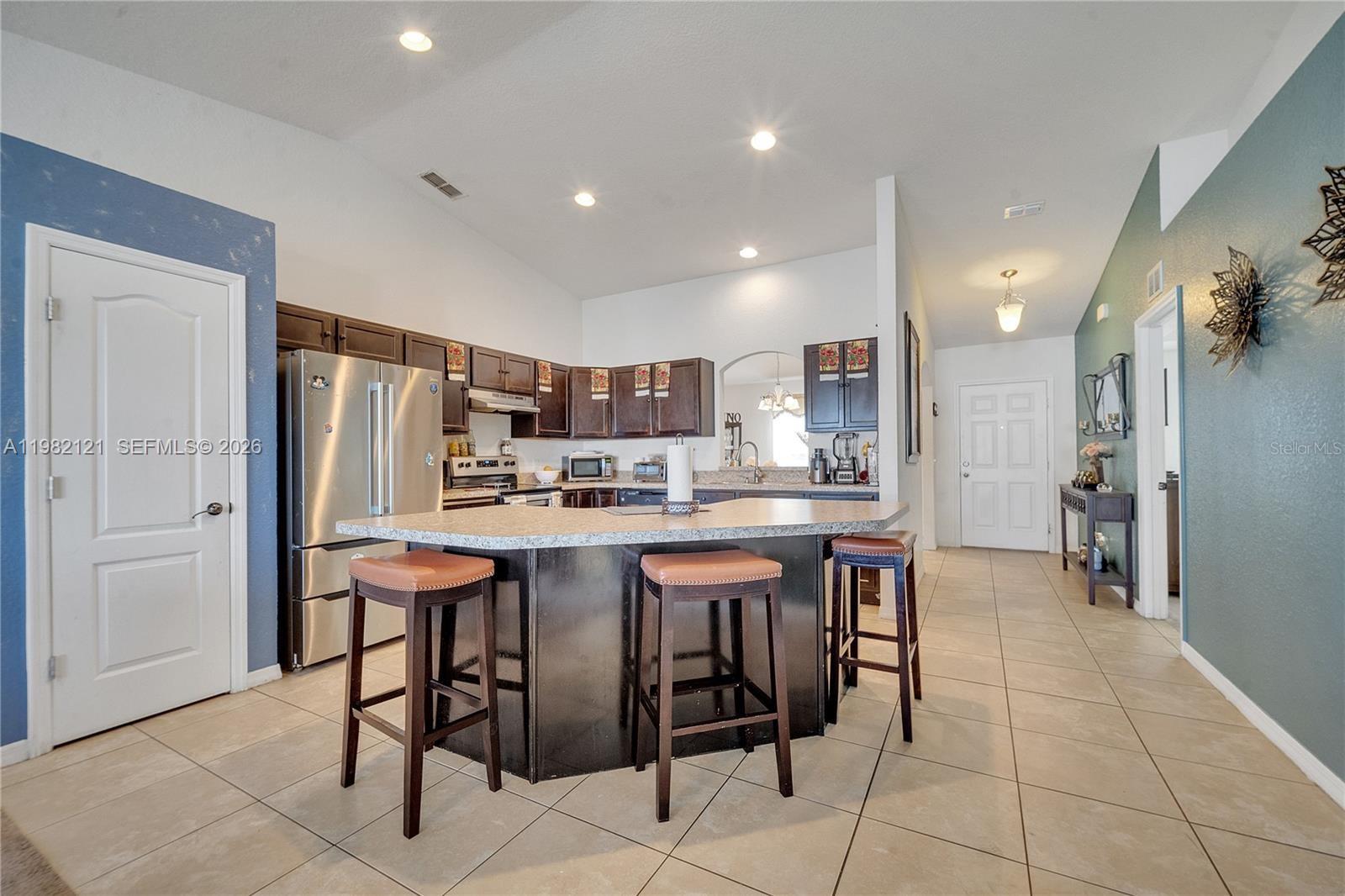 Snell Creek Manor - Residential