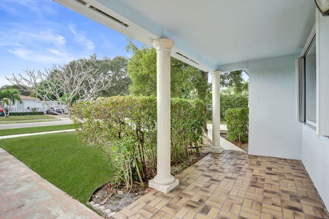 REID MANOR - Residential Lease