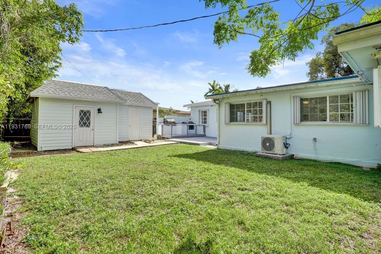 REID MANOR - Residential Lease