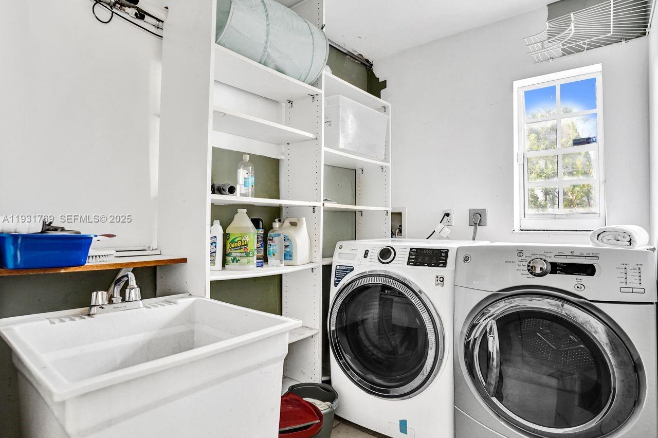 REID MANOR - Residential Lease