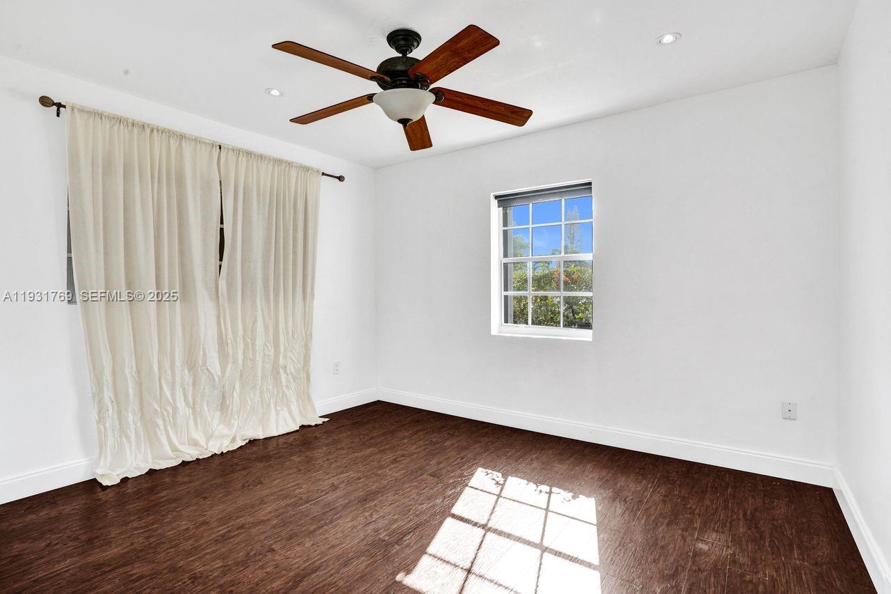 REID MANOR - Residential Lease