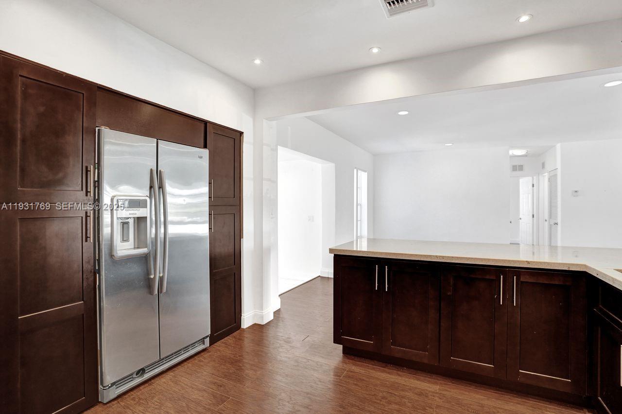 REID MANOR - Residential Lease