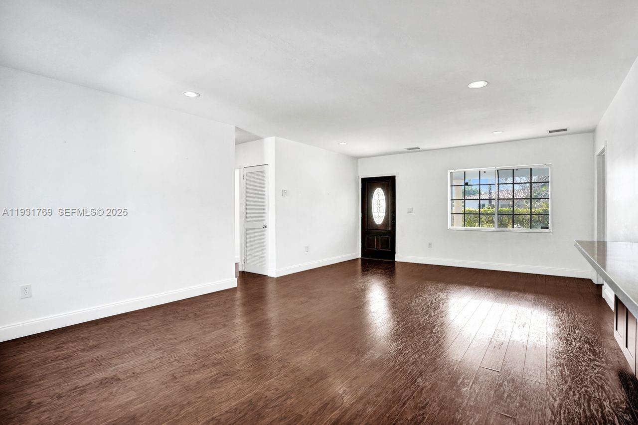 REID MANOR - Residential Lease