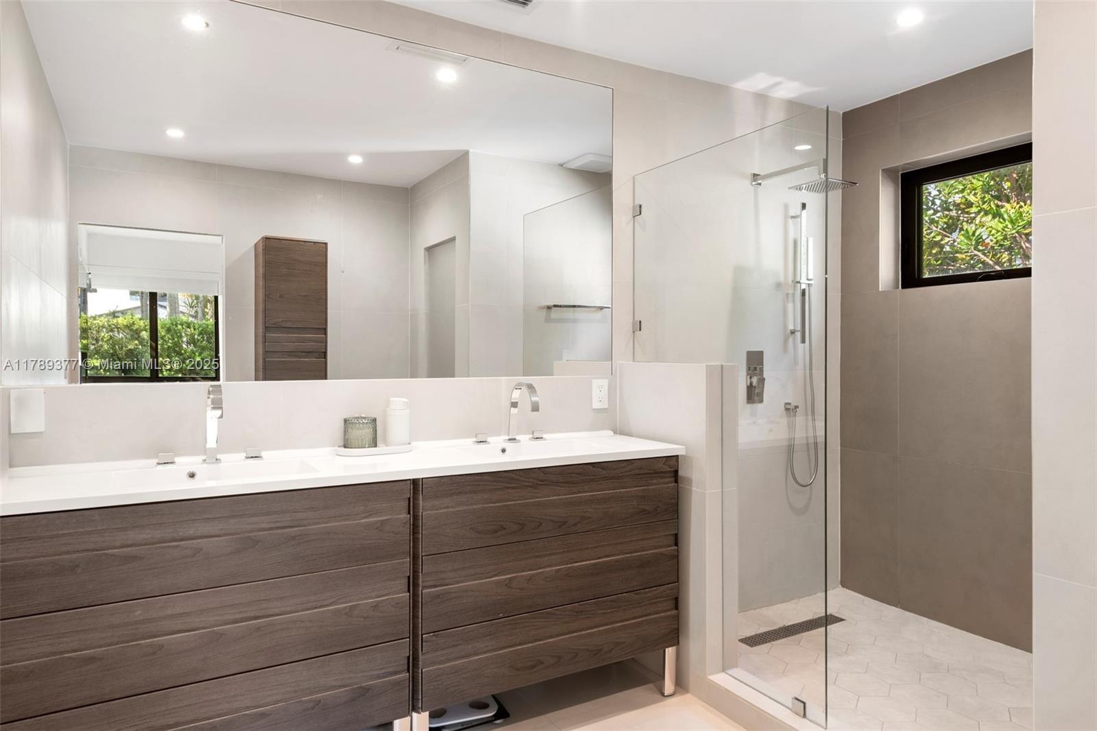 SHORECREST - Residential