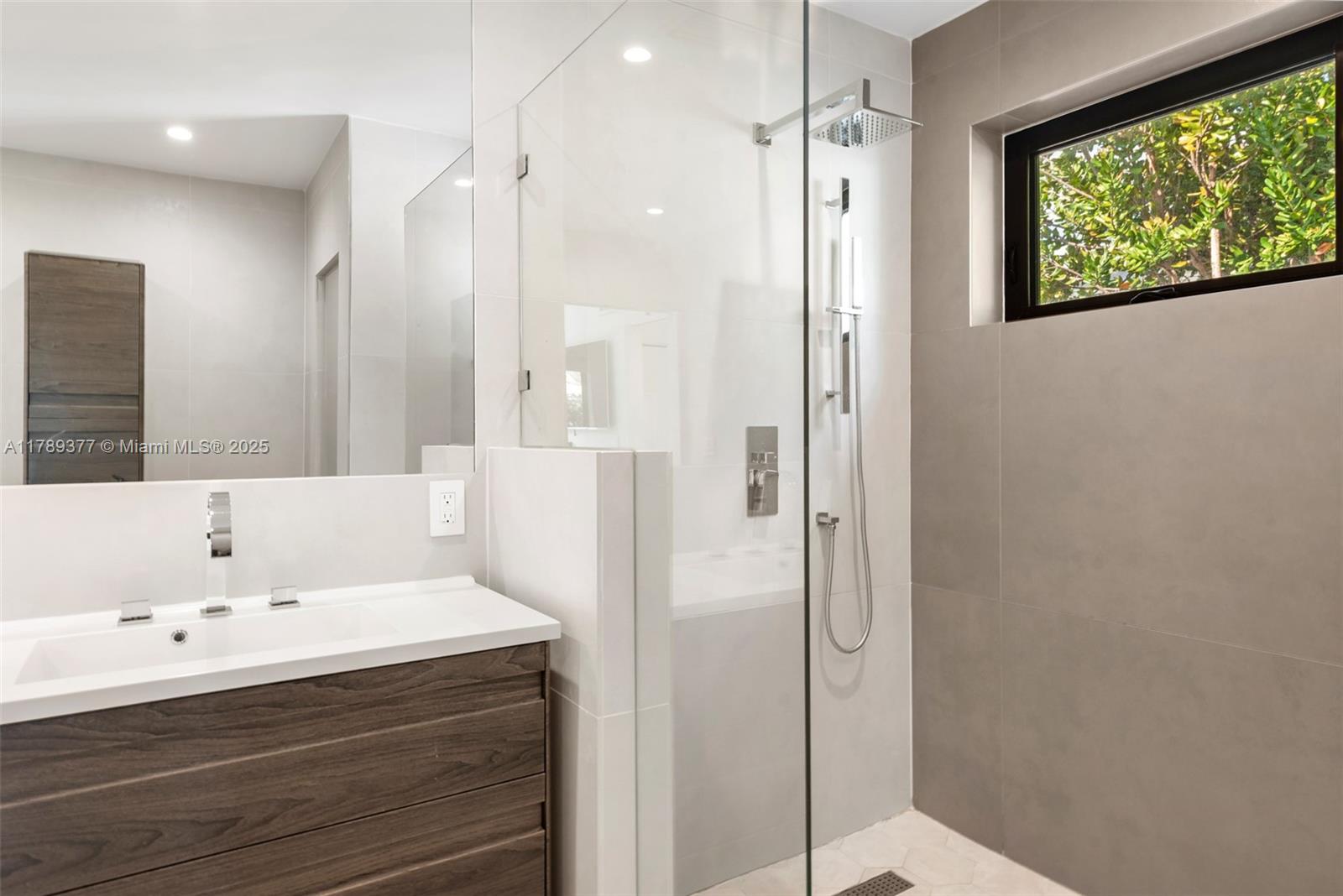 SHORECREST - Residential