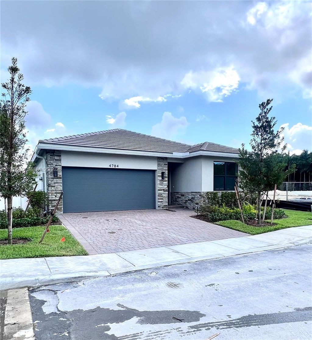 Photo of 4784 SW 72nd Ter #0, Davie, FL 33314 (MLS # A11989360)