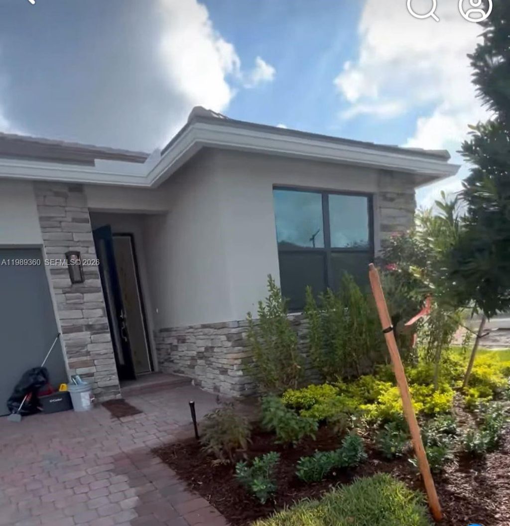 Photo of 4784 SW 72nd Ter #0, Davie, FL 33314 (MLS # A11989360)