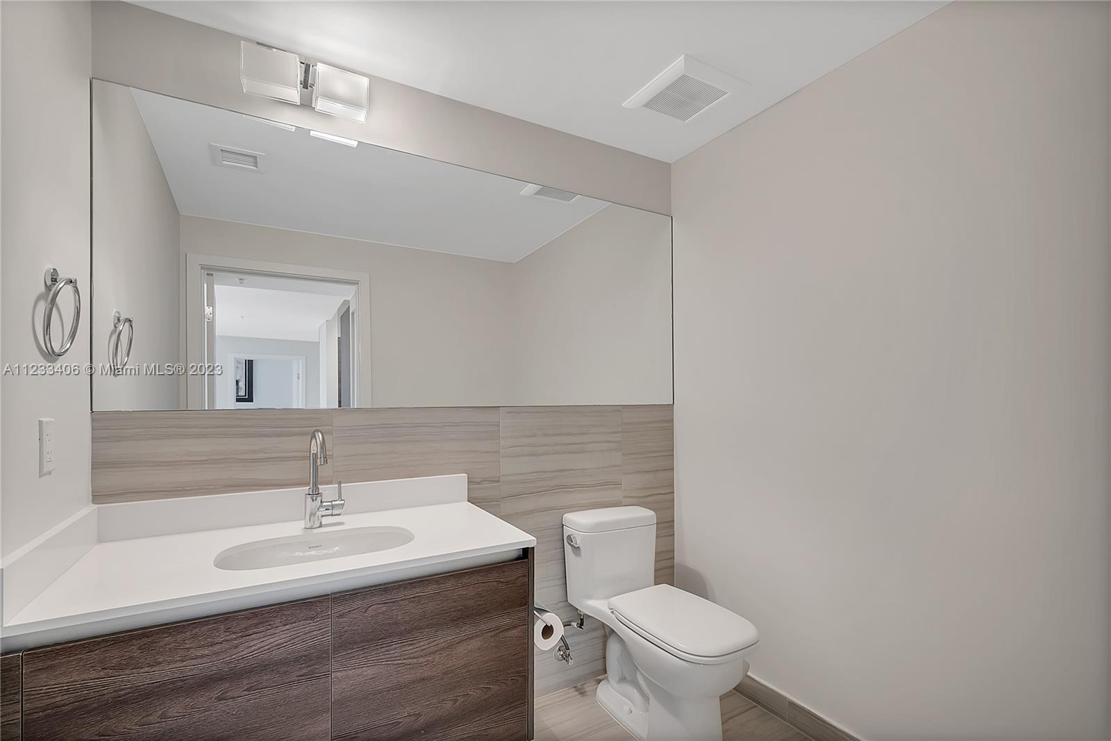 MERRICK MANOR CONDO - Residential