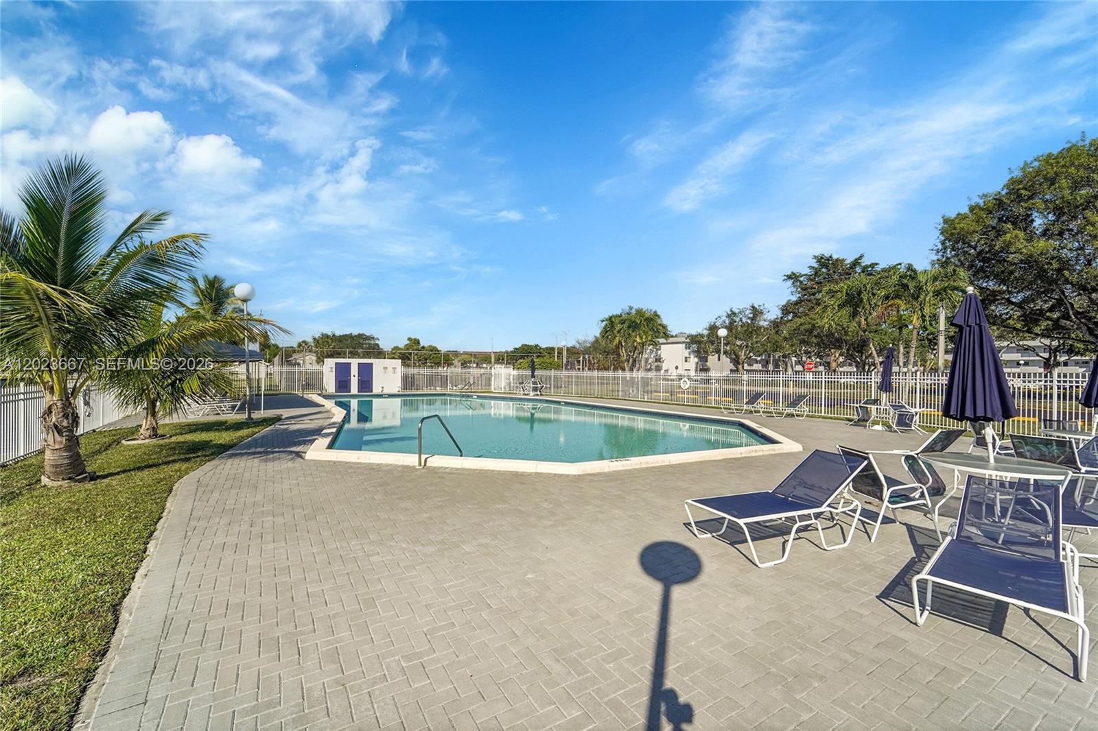 FAIRWAYS OF TAMARAC CONDO - Residential